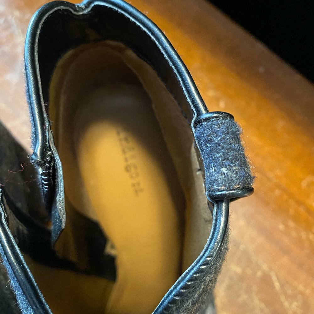 NWOT Gray with floral booties - Picture 2 of 11